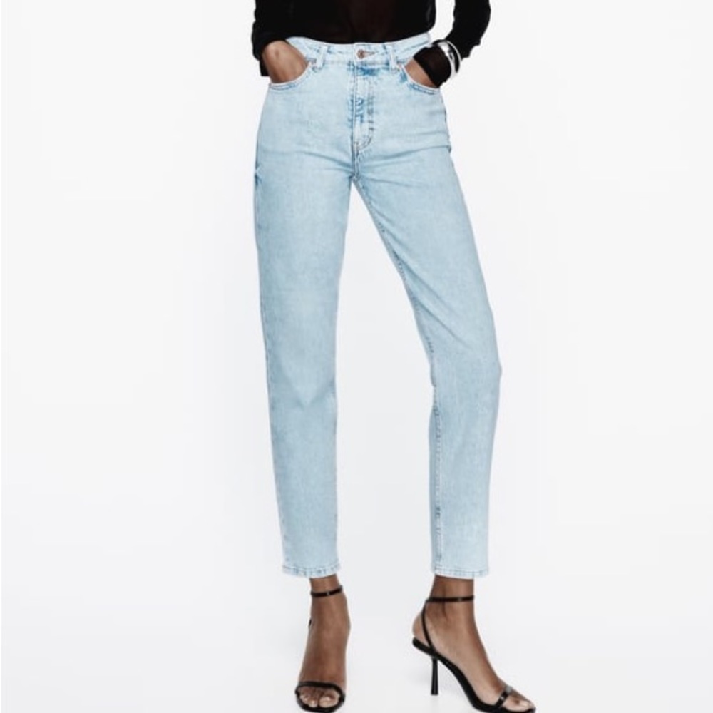 ZARA jeans high rise mom.